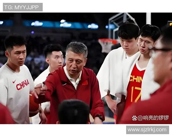 上海篮球队灵活性引发热议球迷观点交锋与战术分析齐聚一堂 上海篮球队灵活性引发热议球迷观点交锋与战术分析齐聚一堂